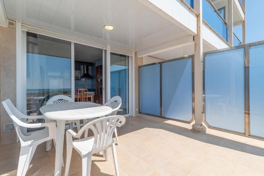 Apartamentos Denis Castelldefels Eksteriør billede
