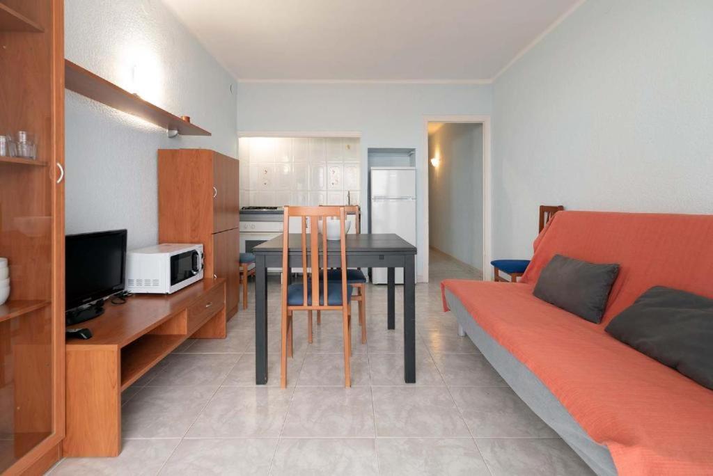 Apartamentos Denis Castelldefels Eksteriør billede